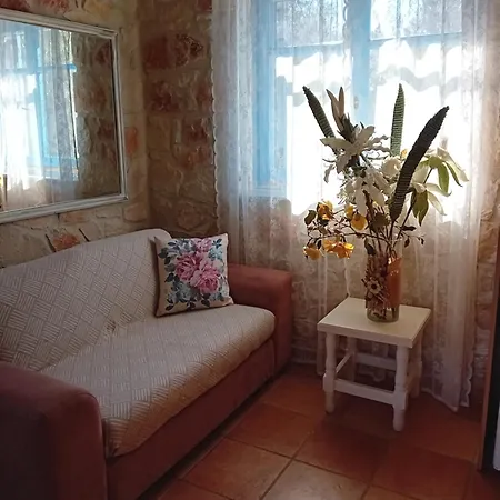 Lithos Stone House * Vasilikí