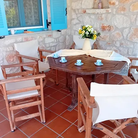 Lithos Stone House Tatil Evi *